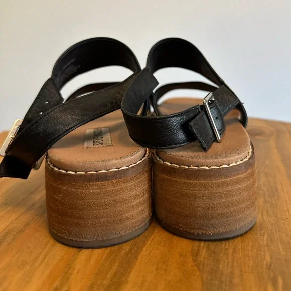 Steve Madden Women's Teenie Black Platform
Wedge - Size 6.5 - Picture 5 of 6